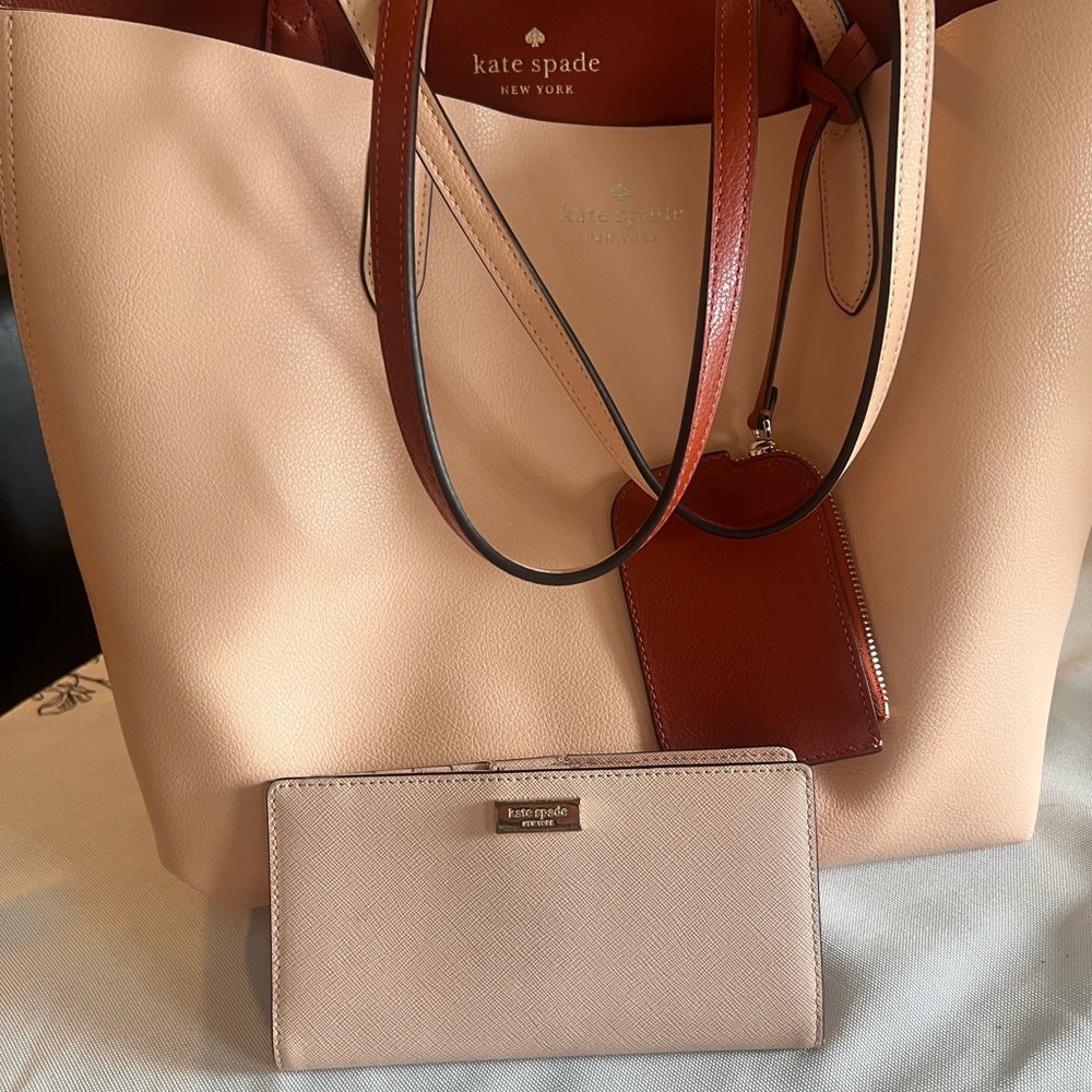NWOT Kate Spade Purse with Matching Wallet. Perfect Mother's Day gift